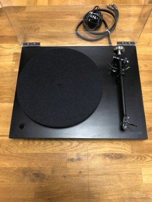 SÅLD Beg. Rega P3 med Goldring 2300