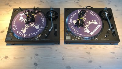 SÅLD Beg. Technics SL-1210MK2, nyservad